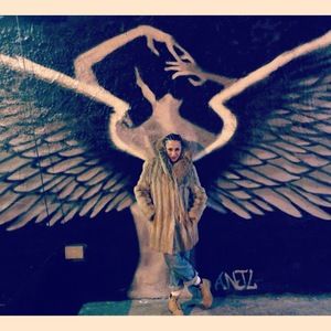 Meet your Posher, Claudia